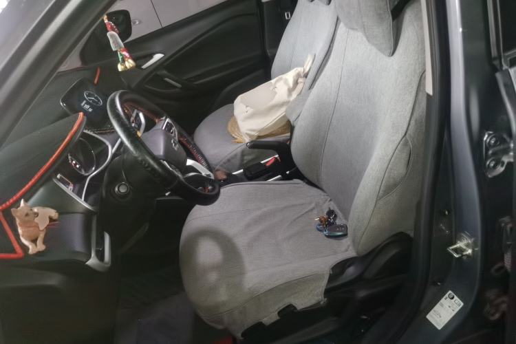 Used Chevrolet Trax 2019 Redline 335T CVT Top-Tier Model China VI Standard Left Front Seat