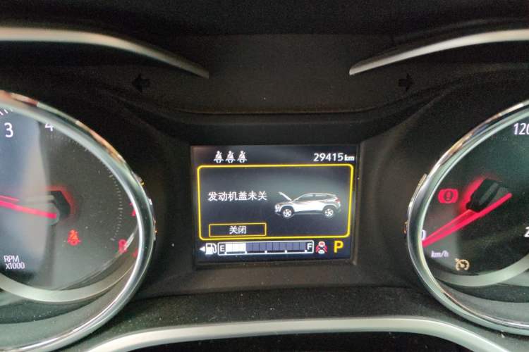 Used Chevrolet Trax 2019 Redline 335T CVT Top-Tier Model China VI Standard Odometer Close Up