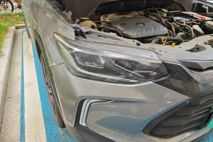 Used Chevrolet Trax 2019 Redline 335T CVT Top-Tier Model China VI Standard Right Front Headlight