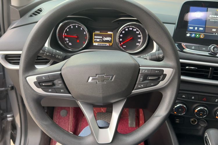 Used Chevrolet Trax 2019 Redline 335T CVT Top-Tier Model China VI Standard Steering Wheel