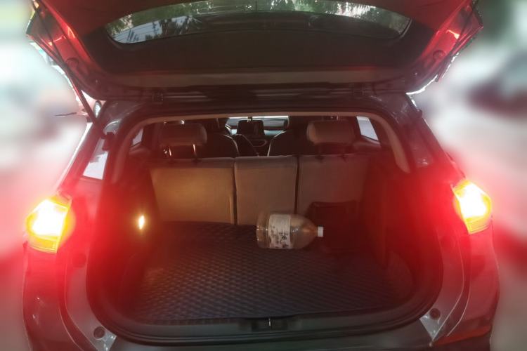 Used Chevrolet Trax 2019 Redline 335T CVT Top-Tier Model China VI Standard Trunk
