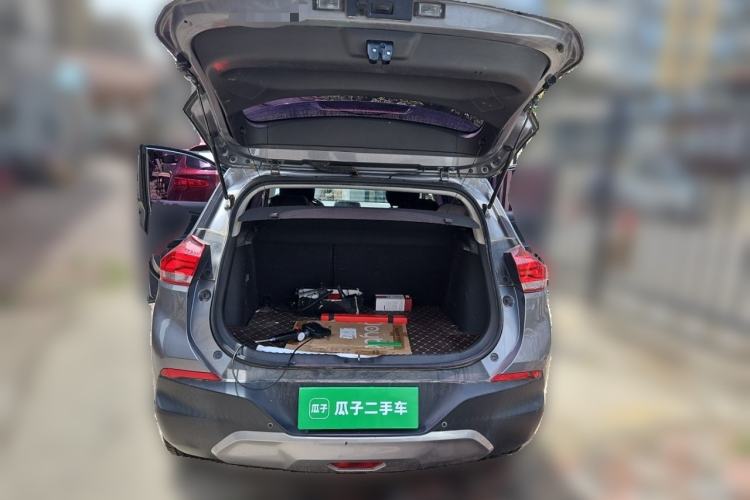 Used Chevrolet Trax 2019 Redline 325T Automatic Fun Edition China VI Standard Trunk