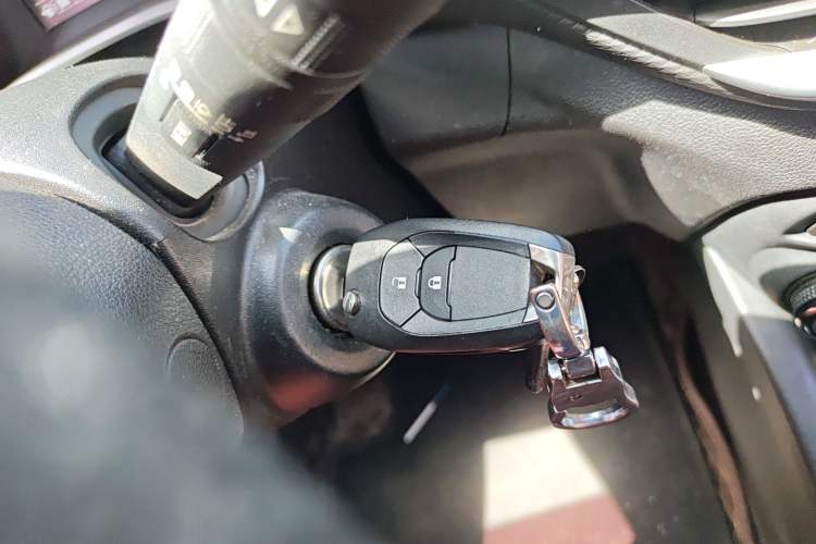 Used Chevrolet Trax 2019 Redline 335T CVT Trendy Version China VI Standard Vehicle Key