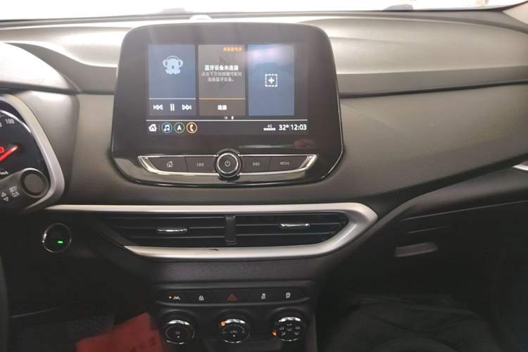 Used Chevrolet Trax 2019 Redline 335T CVT Top-Tier Model China VI Standard Audio And AC Panel