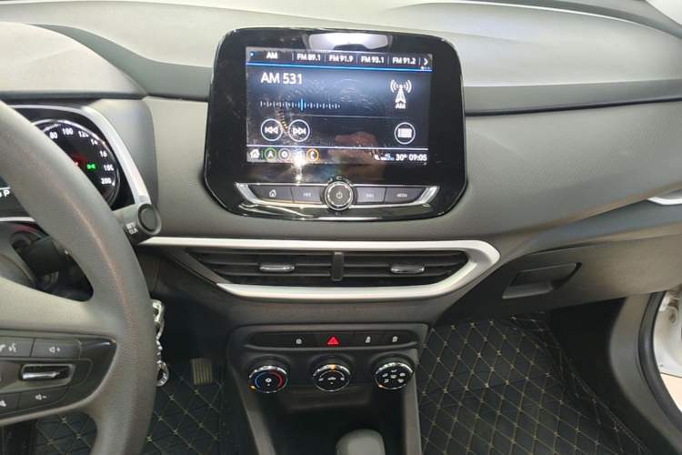 Used Chevrolet Trax 2019 Redline 335T CVT Trendy Version China VI Standard Audio And AC Panel