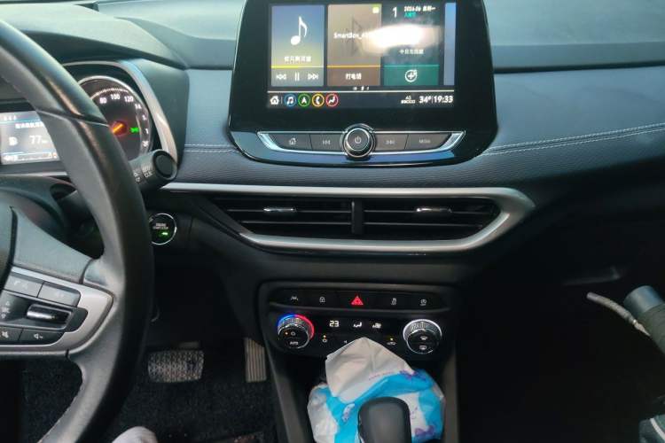 Used Chevrolet Trax 2019 Redline 335T CVT Luxury Edition China VI Standard Audio And AC Panel