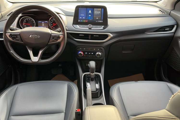 Used Chevrolet Trax 2019 Redline 335T CVT Luxury Edition China VI Standard Center Console
