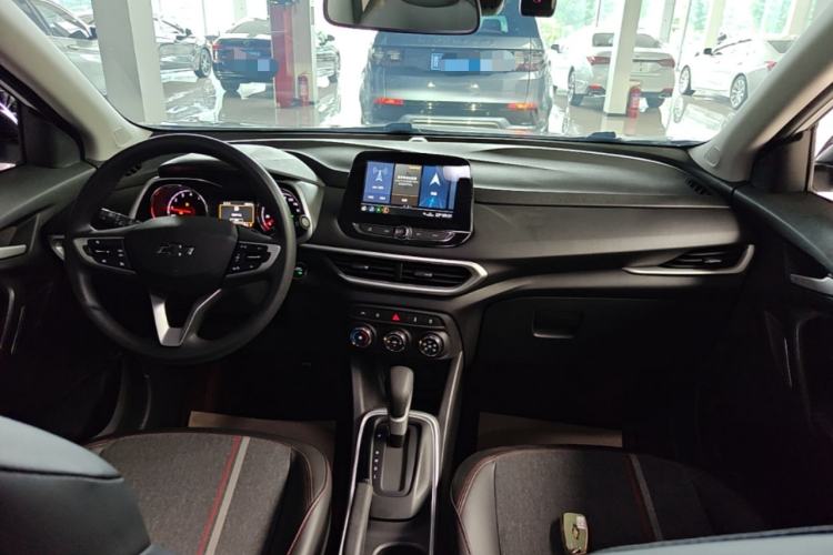 Used Chevrolet Trax 2019 Redline 335T CVT Top-Tier Model China VI Standard Center Console