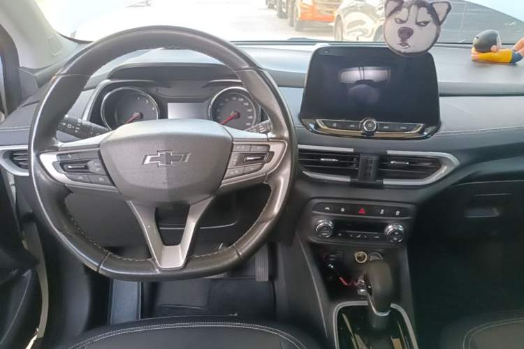 Used Chevrolet Trax 2019 Redline 335T CVT Luxury Edition China VI Standard Center Console