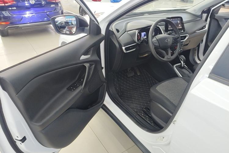 Used Chevrolet Trax 2019 Redline 335T CVT Trendy Version China VI Standard Driver Seat