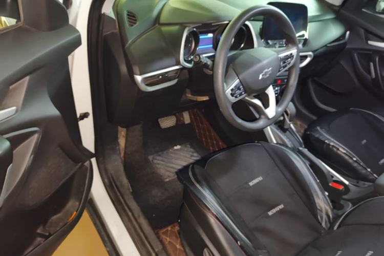 Used Chevrolet Trax 2019 Redline 335T CVT Top-Tier Model China VI Standard Driver Seat