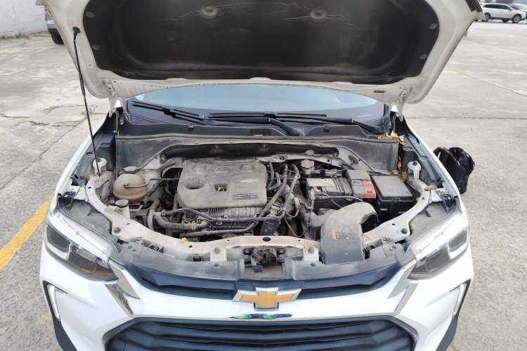 Used Chevrolet Trax 2019 325T Automatic Fun Edition China VI Standard Engine Bay