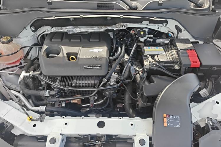 Used Chevrolet Trax 2019 Redline 325T Automatic Fun Edition China VI Standard Engine Bay
