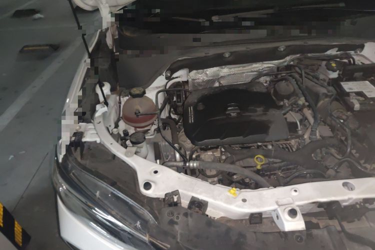 Used Chevrolet Trax 2019 Redline 335T CVT Top-Tier Model China VI Standard Engine Bay Right