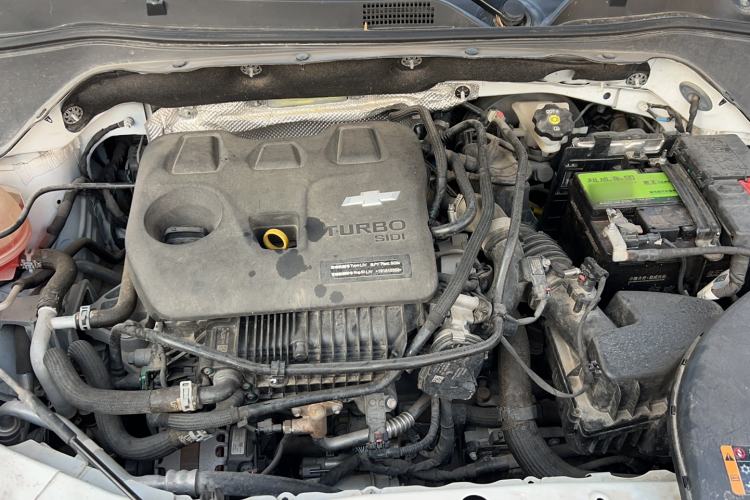 Used Chevrolet Trax 2019 325T Automatic Sport Edition China VI Standard Engine Bay