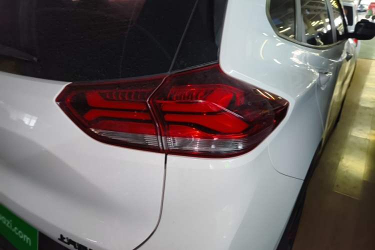 Used Chevrolet Trax 2019 Redline 335T CVT Top-Tier Model China VI Standard Exterior 3