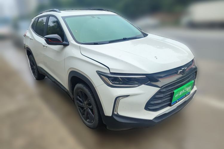 Used Chevrolet Trax 2019 Redline 325T Automatic Fun Edition China VI Standard Front Right 45 Deg