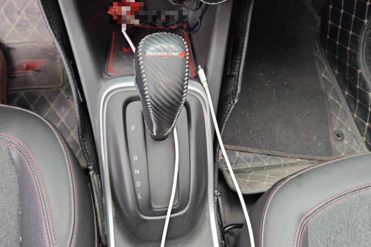 Used Chevrolet Trax 2019 Redline 335T CVT Top-Tier Model China VI Standard Gear Lever