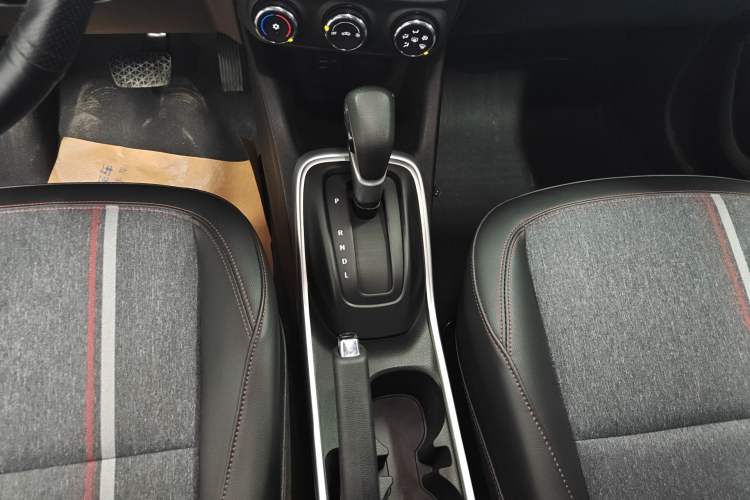 Used Chevrolet Trax 2019 Redline 325T Automatic Fun Edition China VI Standard Gear Lever