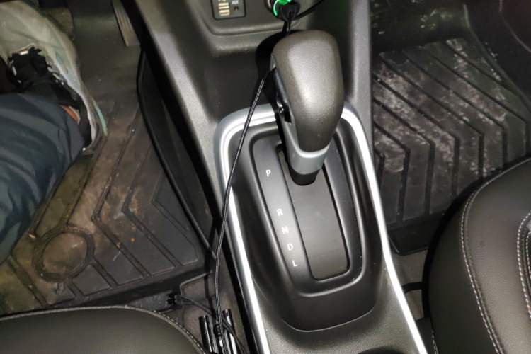 Used Chevrolet Trax 2019 325T Automatic Fun Edition China VI Standard Gear Lever