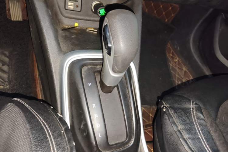 Used Chevrolet Trax 2019 Redline 335T CVT Top-Tier Model China VI Standard Gear Lever