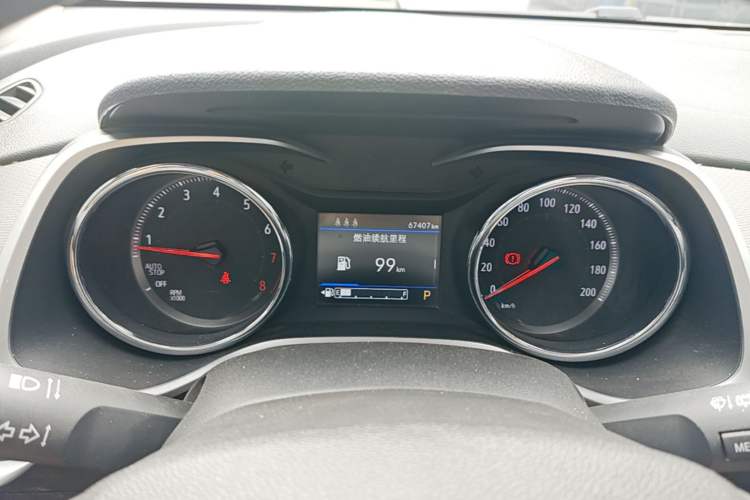 Used Chevrolet Trax 2019 Redline 325T Automatic Fun Edition China VI Standard Instrument Cluster