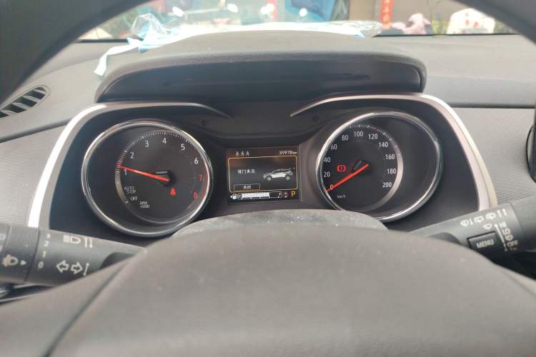 Used Chevrolet Trax 2019 Redline 325T Automatic Fun Edition China VI Standard Instrument Cluster