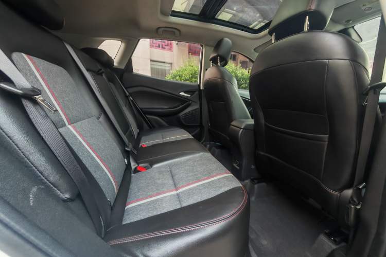 Used Chevrolet Trax 2019 Redline 335T CVT Top-Tier Model China VI Standard Interior 2