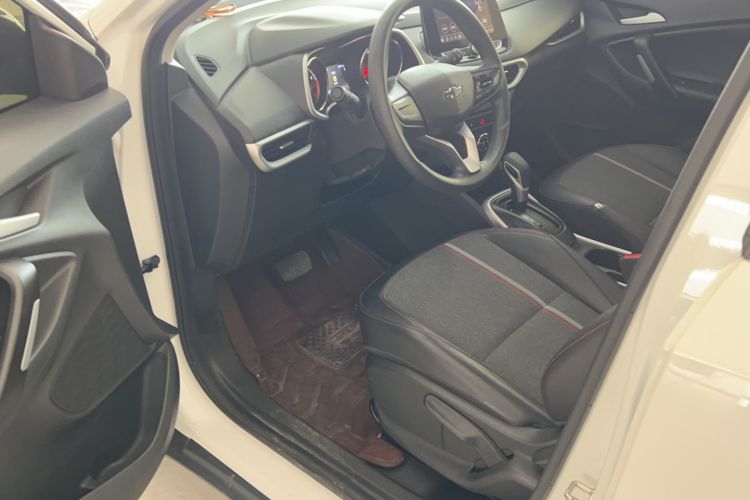 Used Chevrolet Trax 2019 Redline 325T Automatic Fun Edition China VI Standard Interior 2
