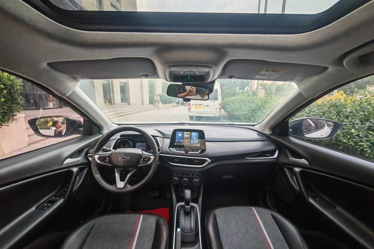 Used Chevrolet Trax 2019 Redline 335T CVT Top-Tier Model China VI Standard Interior 3