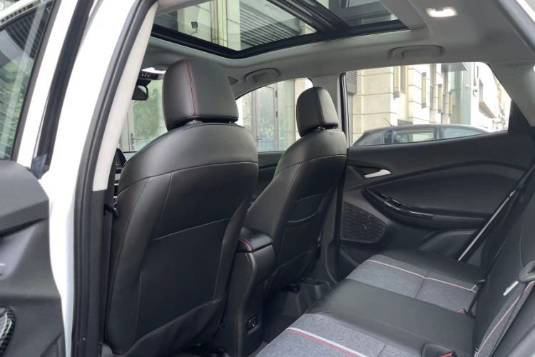 Used Chevrolet Trax 2019 Redline 335T CVT Top-Tier Model China VI Standard Interior 3