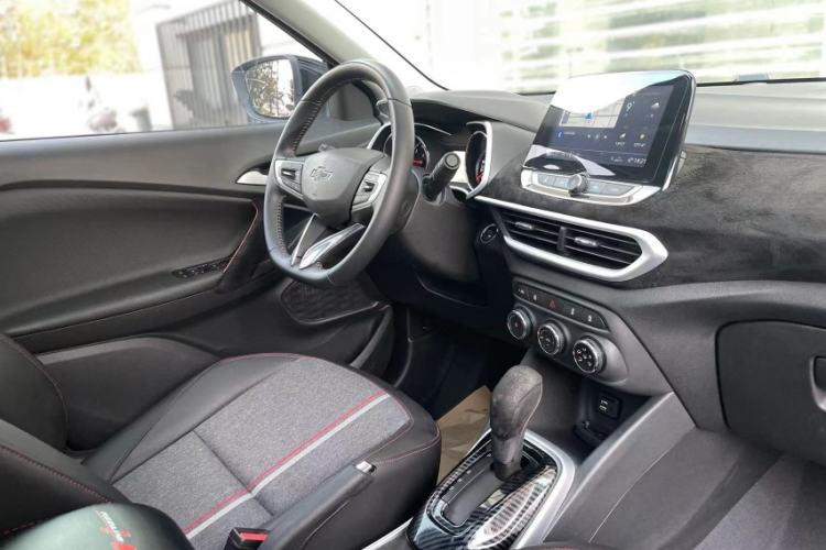 Used Chevrolet Trax 2019 Redline 335T CVT Top-Tier Model China VI Standard Interior 5