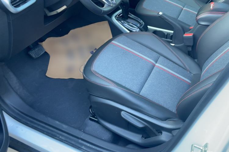 Used Chevrolet Trax 2019 Redline 335T CVT Top-Tier Model China VI Standard Interior 6