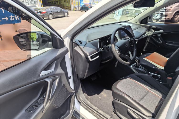 Used Chevrolet Trax 2019 Redline 335T CVT Top-Tier Model China VI Standard Interior 6