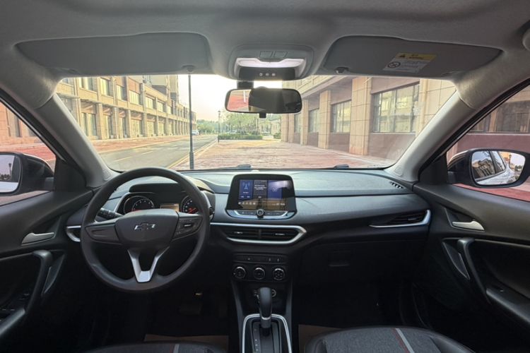 Used Chevrolet Trax 2019 Redline 325T Automatic Fun Edition China VI Standard Interior 7