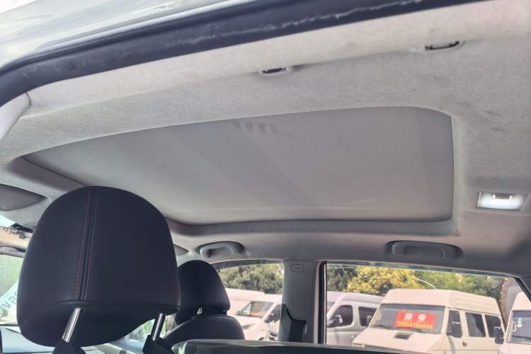 Used Chevrolet Trax 2019 Redline 335T CVT Top-Tier Model China VI Standard Interior 7
