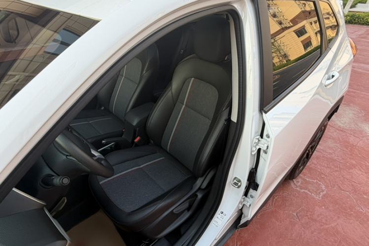 Used Chevrolet Trax 2019 Redline 325T Automatic Fun Edition China VI Standard Interior 8