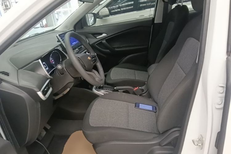 Used Chevrolet Trax 2019 325T Automatic Sport Edition China VI Standard Left Front Seat