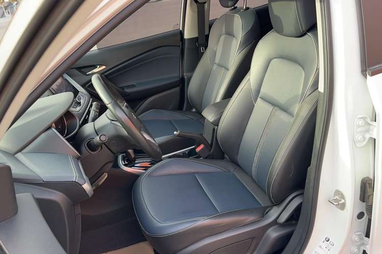 Used Chevrolet Trax 2019 Redline 335T CVT Luxury Edition China VI Standard Left Front Seat