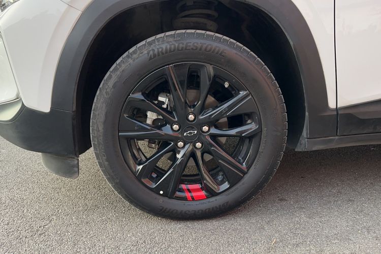 Used Chevrolet Trax 2019 Redline 335T CVT Luxury Edition China VI Standard Left Front Wheel Hub