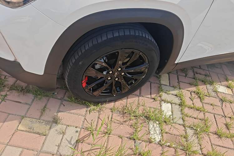 Used Chevrolet Trax 2019 Redline 325T Automatic Fun Edition China VI Standard Left Front Wheel Hub