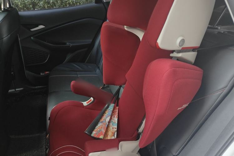Used Chevrolet Trax 2019 Redline 335T CVT Top-Tier Model China VI Standard Left Rear Seat