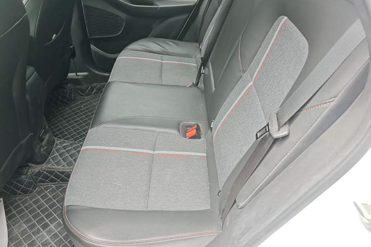Used Chevrolet Trax 2019 Redline 325T Automatic Fun Edition China VI Standard Left Rear Seat