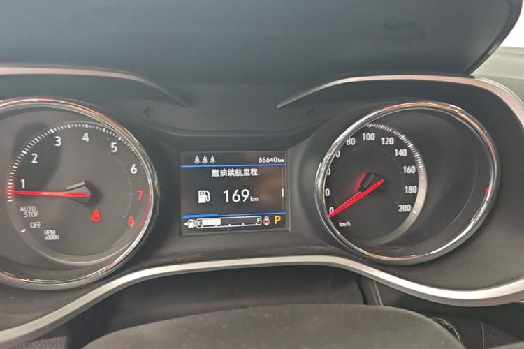 Used Chevrolet Trax 2019 Redline 325T Automatic Fun Edition China VI Standard Odometer Close Up