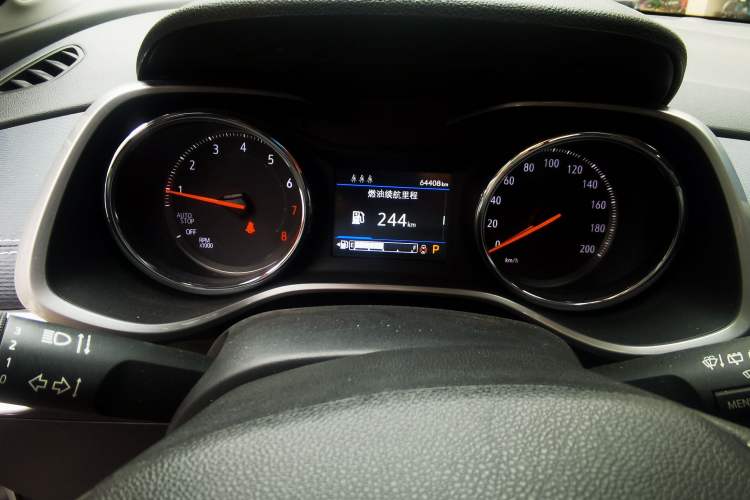Used Chevrolet Trax 2019 Redline 335T CVT Luxury Edition China VI Standard Odometer Close Up