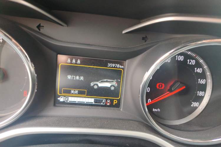 Used Chevrolet Trax 2019 Redline 325T Automatic Fun Edition China VI Standard Odometer Close Up