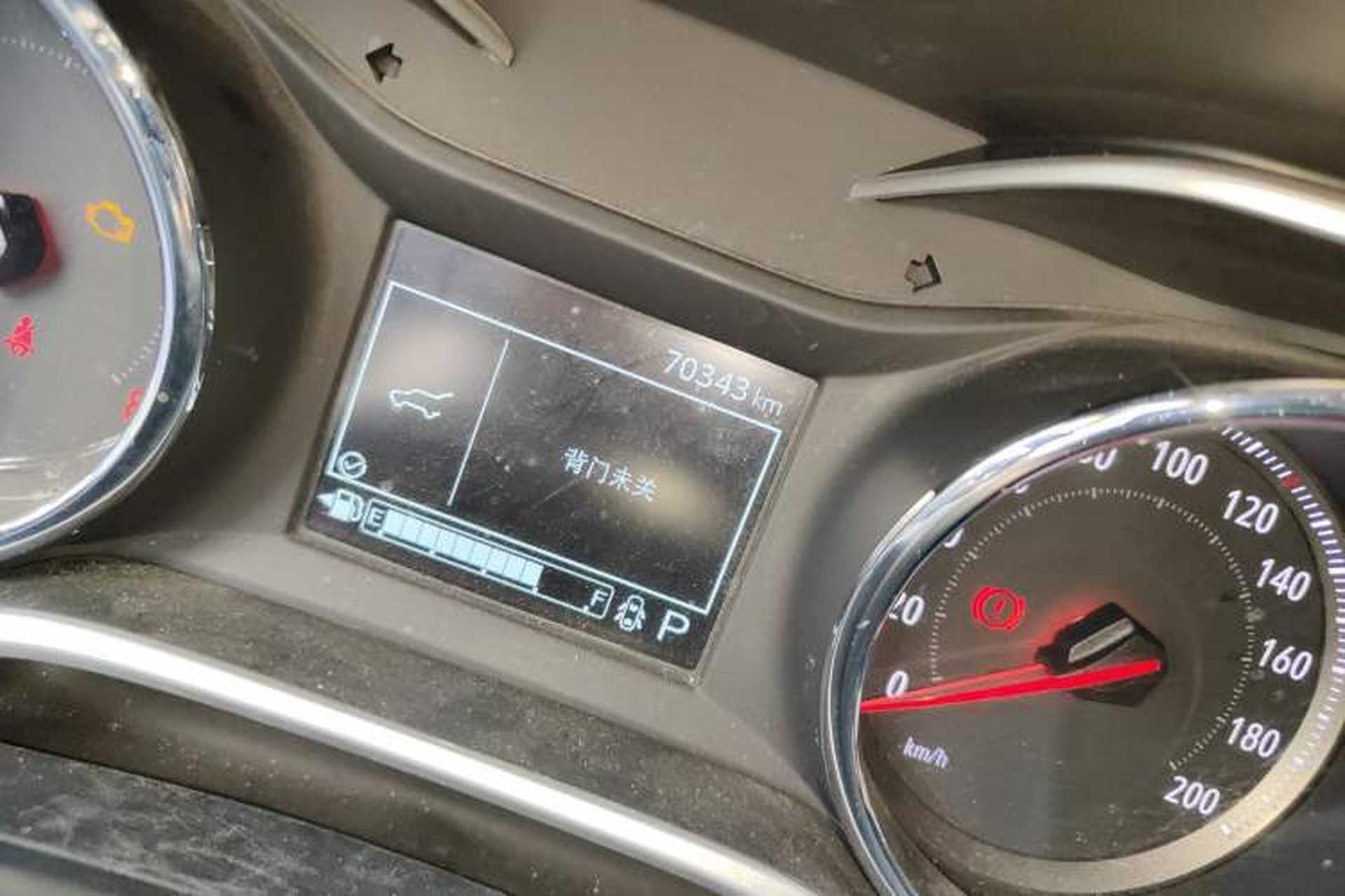 Used Chevrolet Trax 2019 325T Automatic Sport Edition China VI Standard Odometer Close Up