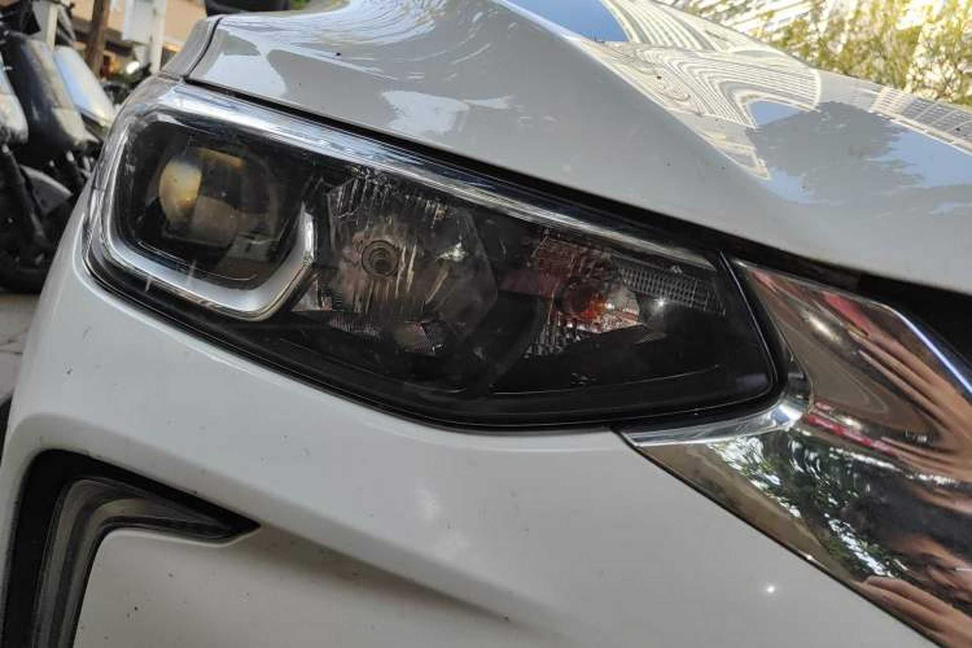 Used Chevrolet Trax 2019 325T Automatic Sport Edition China VI Standard Right Front Headlight