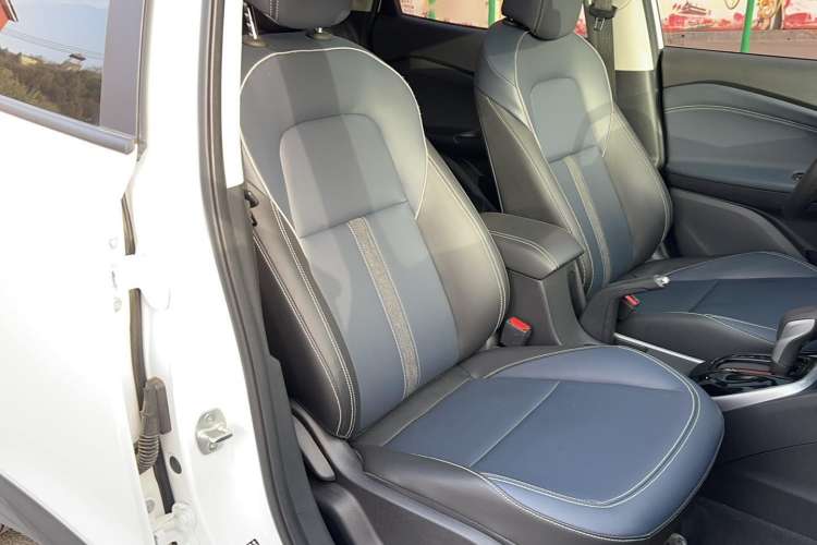 Used Chevrolet Trax 2019 Redline 335T CVT Luxury Edition China VI Standard Right Front Seat