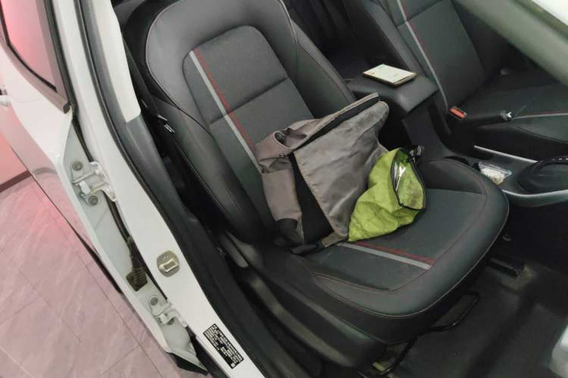 Used Chevrolet Trax 2019 Redline 335T CVT Top-Tier Model China VI Standard Right Front Seat